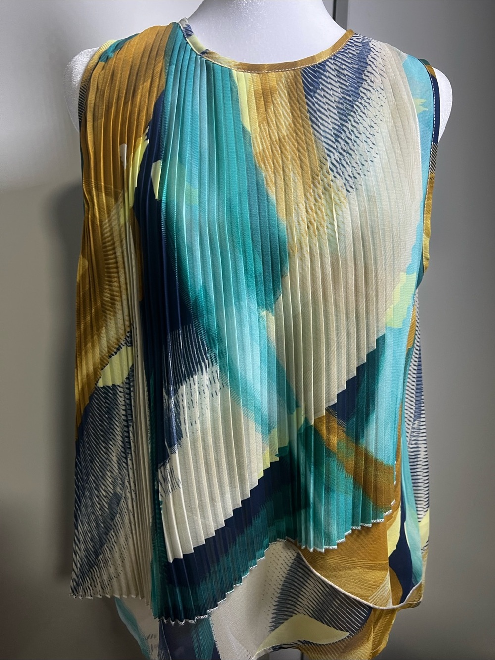 Pleated Abstract Print Sleeveless Camisole in Teal, Mustard & Navy